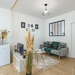 https://la-vie-est-belle.hotels-rhonealpes.com